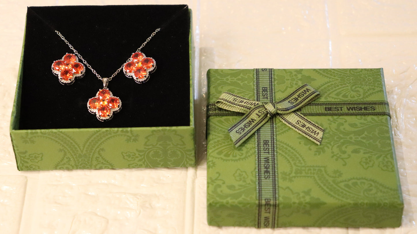 Autumn Bloom Necklace Set (With a Gift Box)