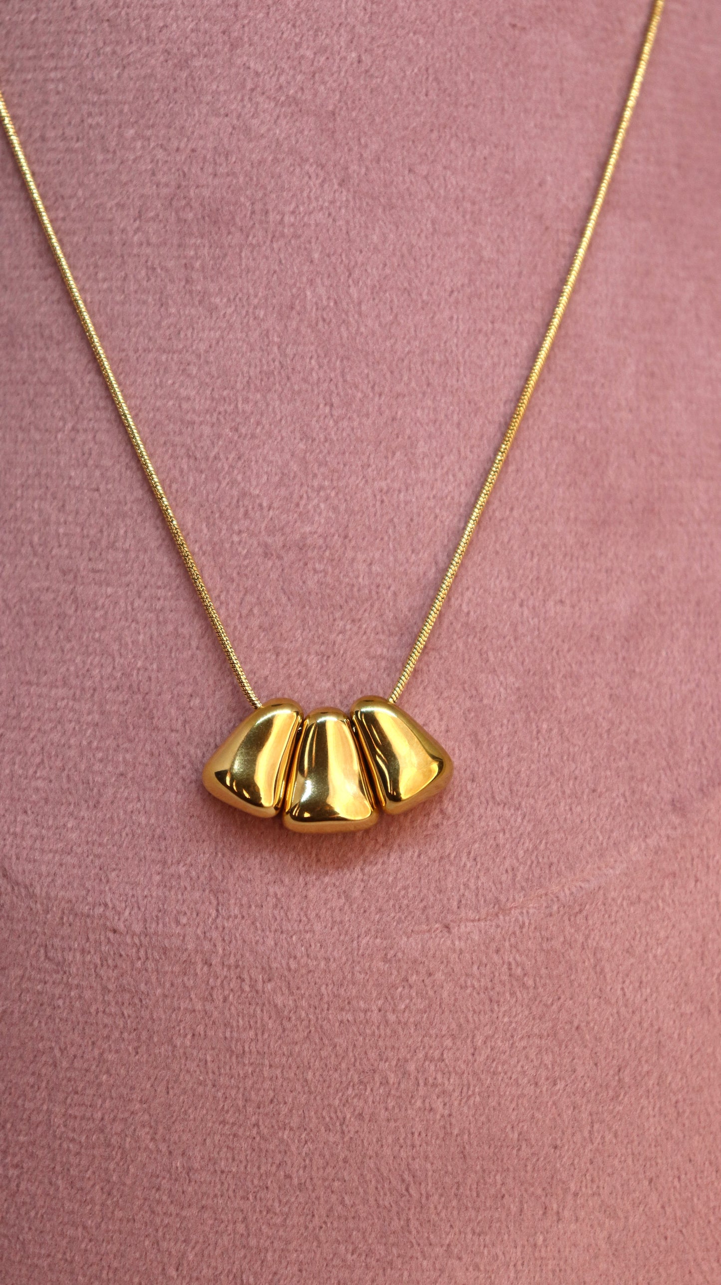 Golden Crest Necklace