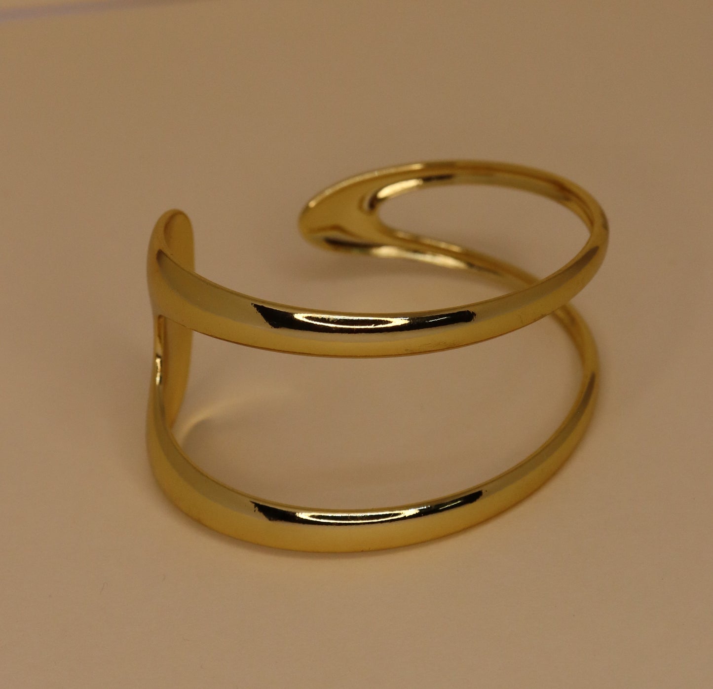 Serene Gold Bracelet