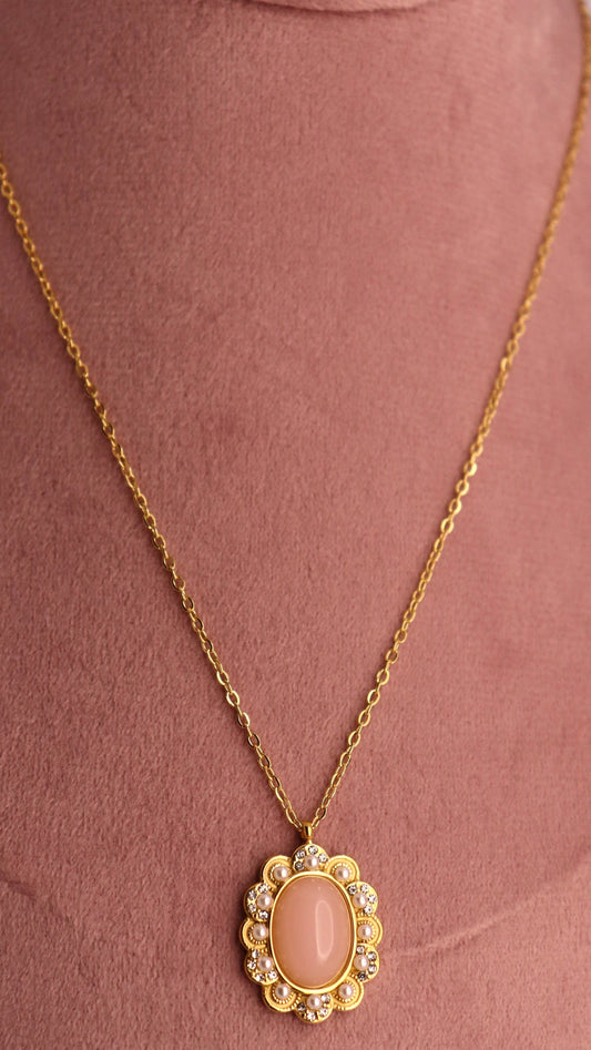 Serene Oval Necklace