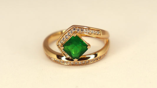 Valora Emerald Luxe Ring