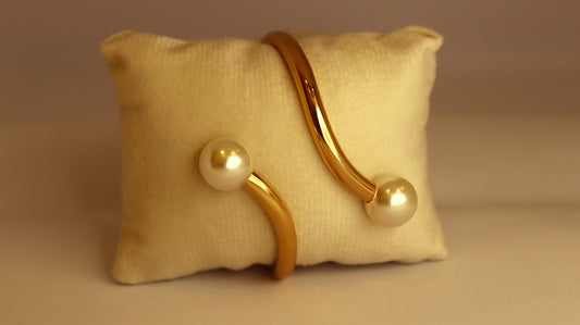 Golden Pearl Bracelet