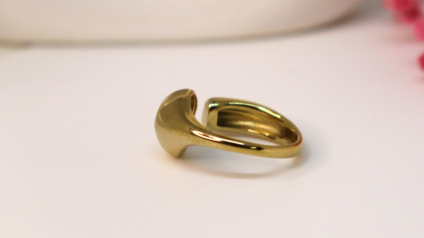 Bold Aura Ring
