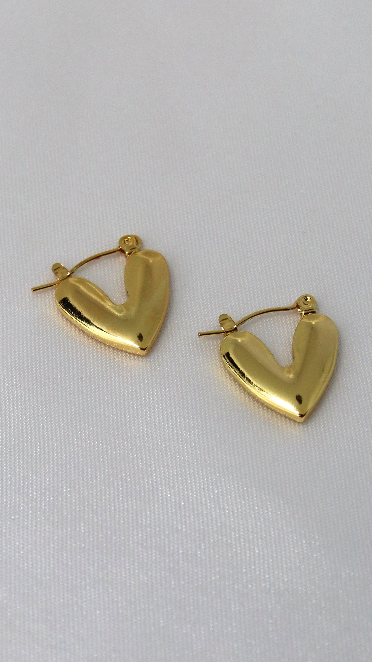 Amour Heart Hoops