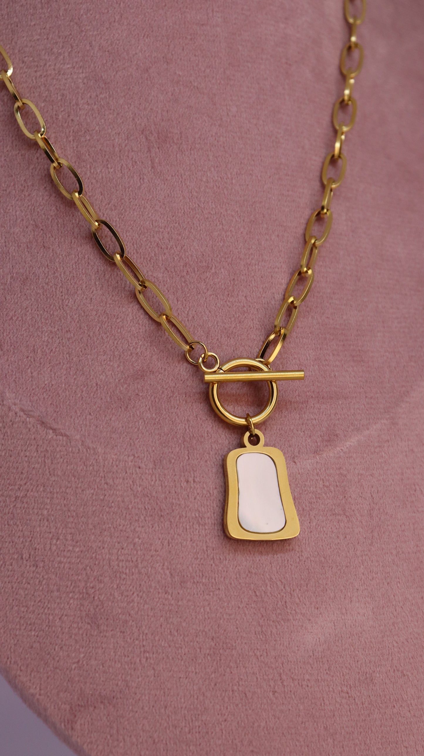 Aura Link Necklace