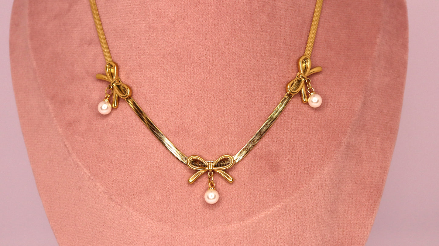 Golden Bow Pearl Necklace Set