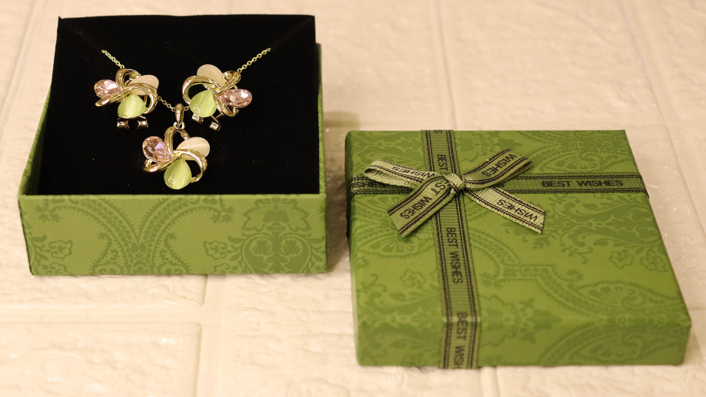 Pastel Bloom Stone Necklace Set (With a Gift Box)