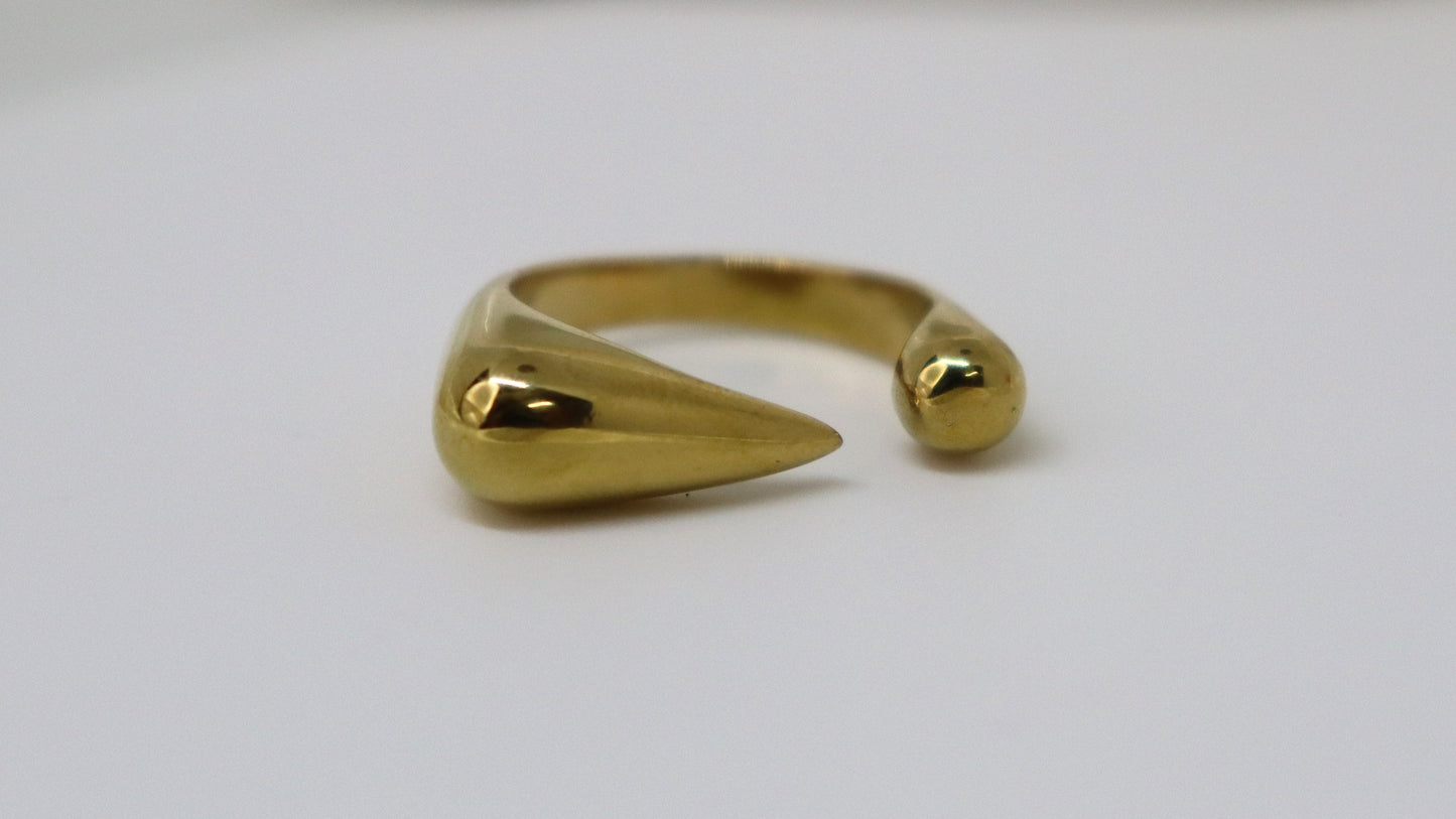 Sleek Gold Ring