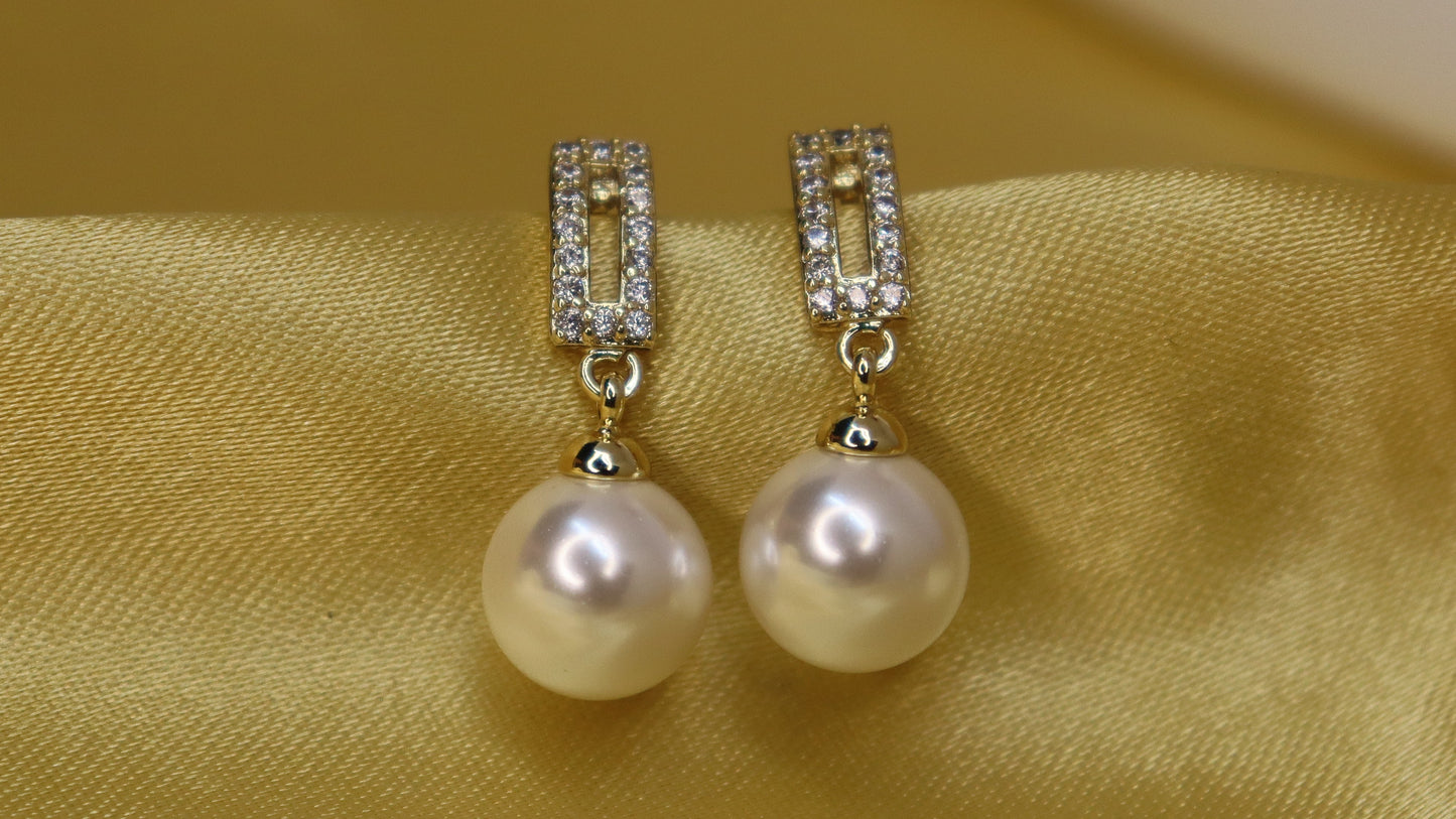 Pearl Whisper Earring