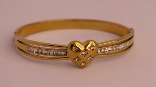 Gleaming Heart Bracelet