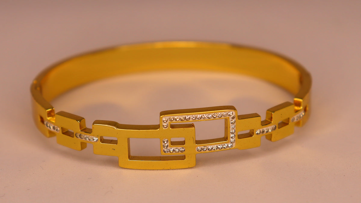 Ivory Luxe Stack ( Set of 3 Bracelets )