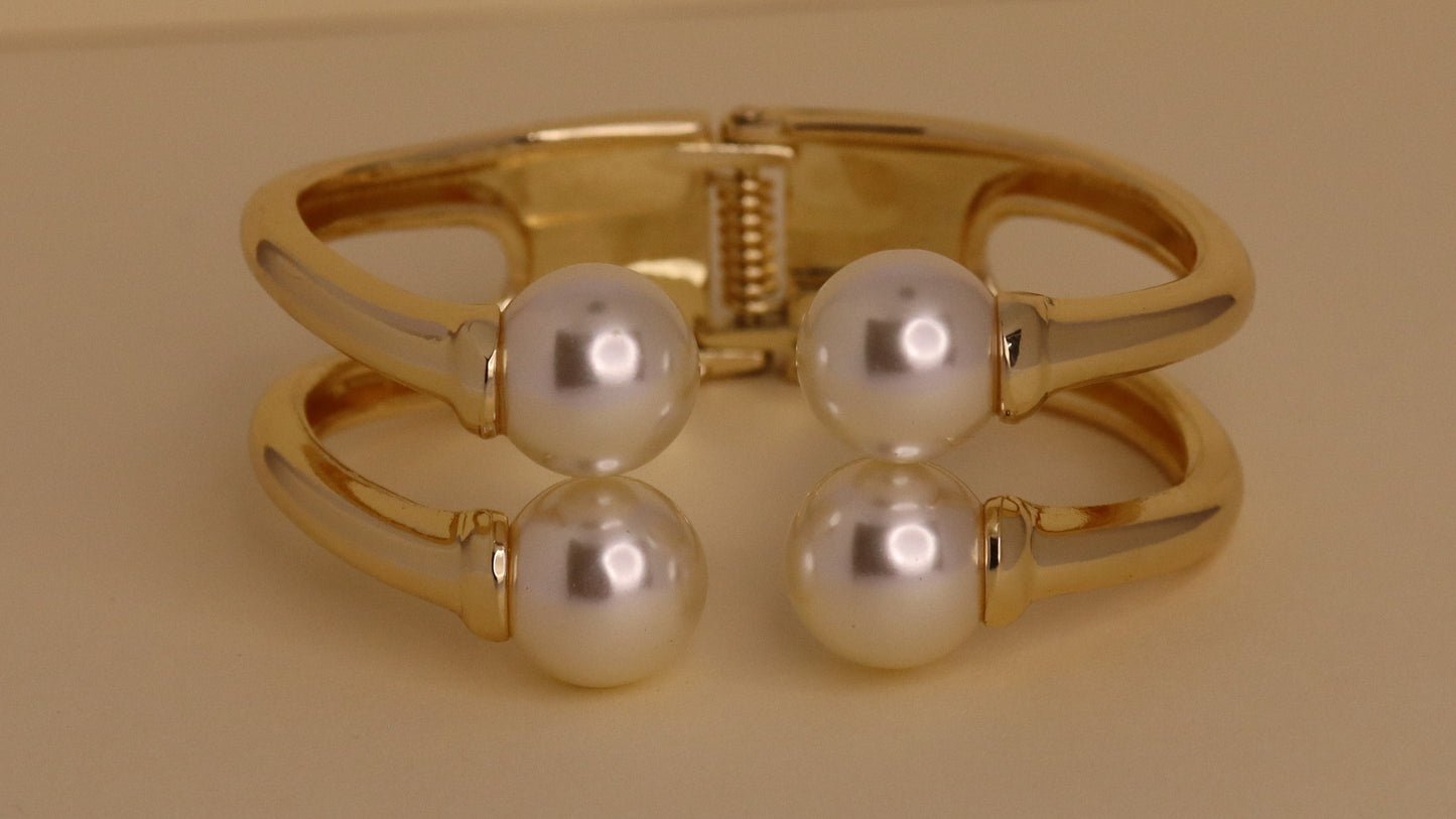 Precious Pearl Bracelet
