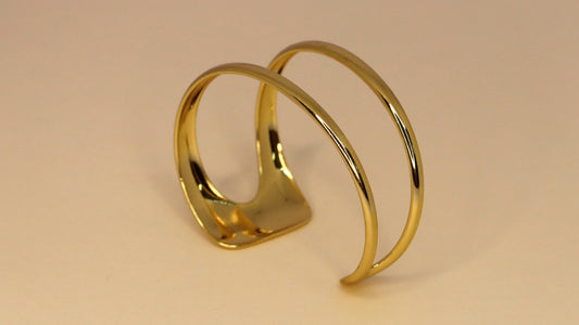 Serene Gold Bracelet