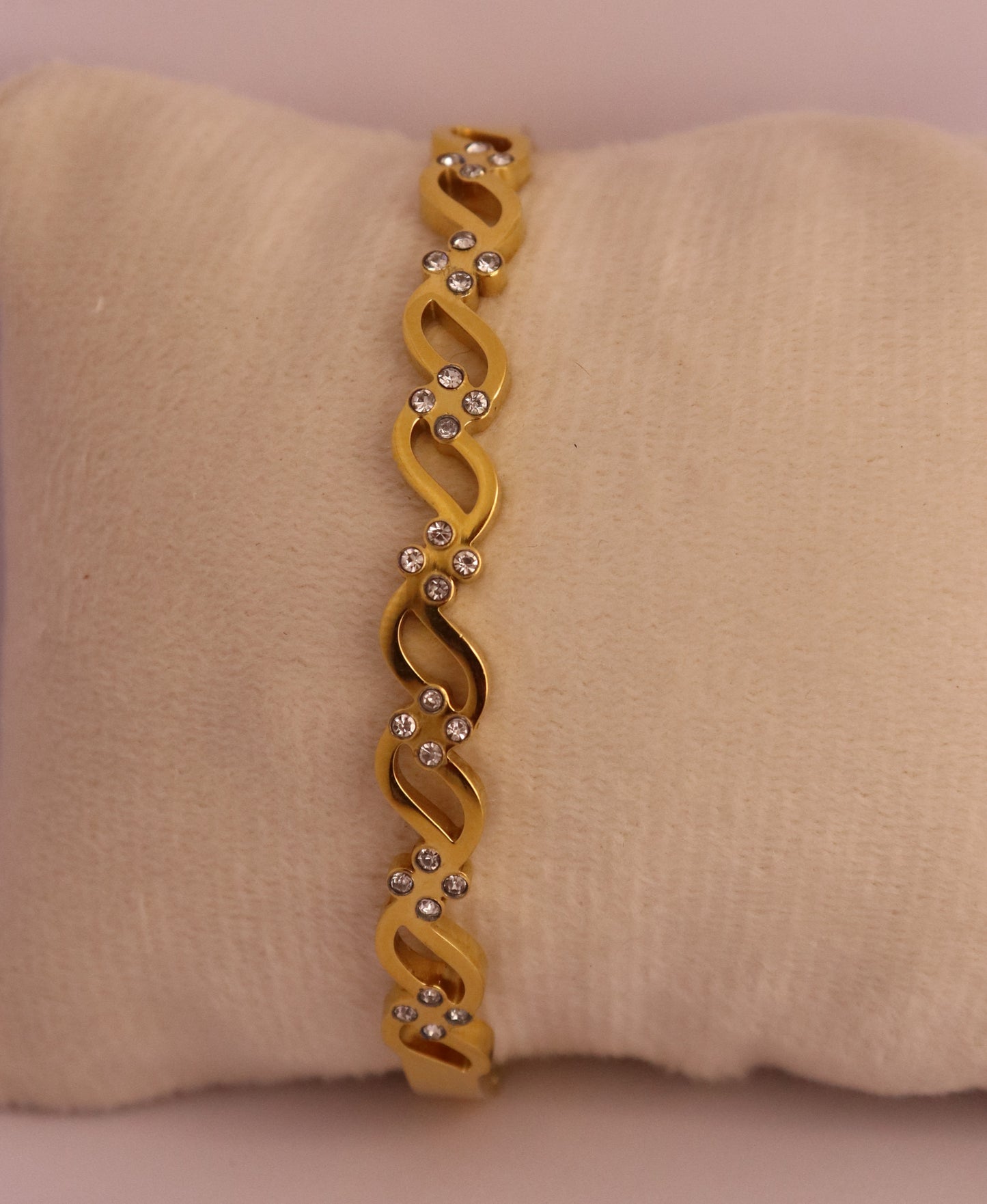 Twist Wrist Bracelet